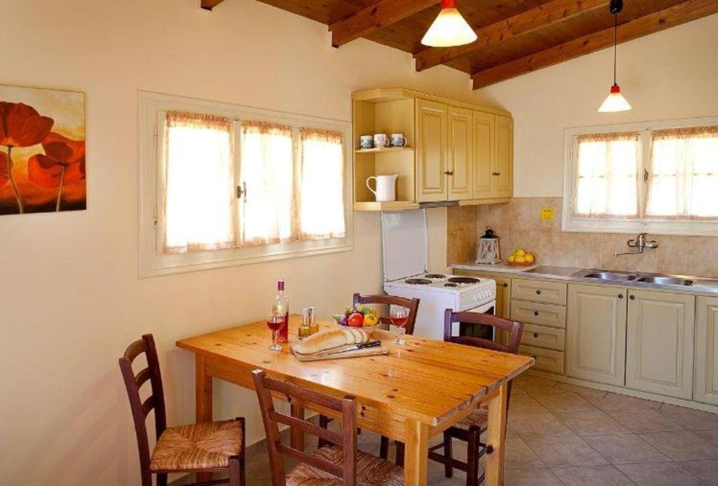 Lithies Farm Houses Vasilikos  Ngoại thất bức ảnh